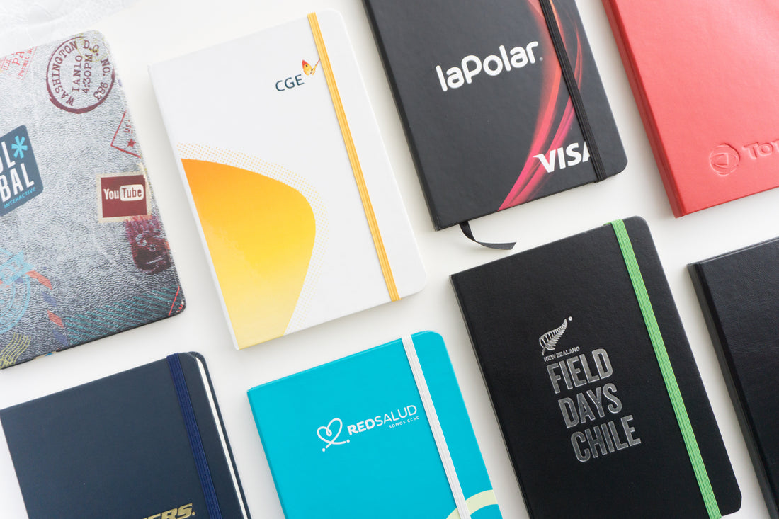 Descubre las mejores ideas de regalos corporativos, cuadernos personalizados y papelería corporativa para fortalecer la identidad de tu marca. Explora nuestras opciones de merchandising y regalos publicitarios.