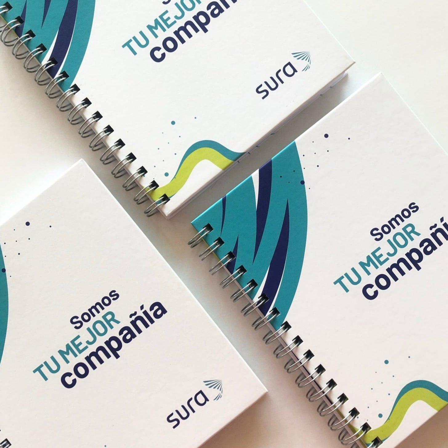 cuaderno corporativo anillado personalizado impresón full color sura